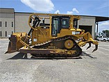 12 CATERPILLAR D6T XL