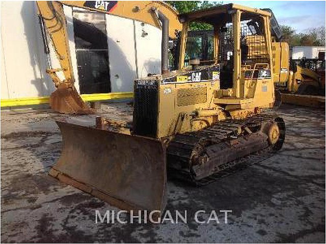 1998 CATERPILLAR D4C XL HST Photo