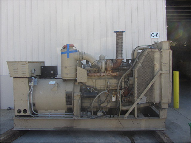 CUMMINS KTA19 - 350 KW Photo