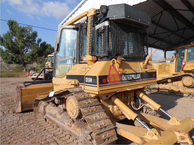 2001 CATERPILLAR D5M XL Photo