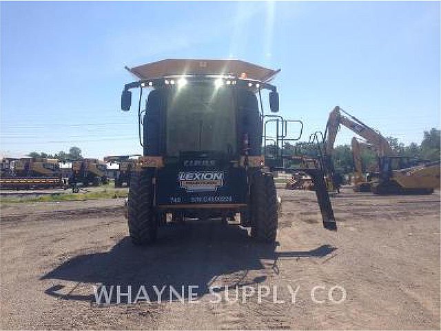 2011 CLAAS LEX740 Photo