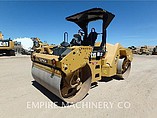 2013 CATERPILLAR CB64 Photo #4