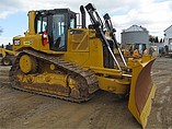 12 CATERPILLAR D6T XL