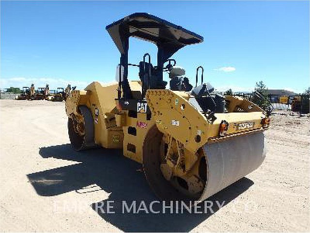 2013 CATERPILLAR CB64 Photo