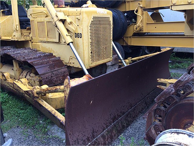 1982 CATERPILLAR D6D Photo