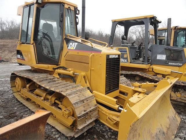 2004 CATERPILLAR D5G XL Photo