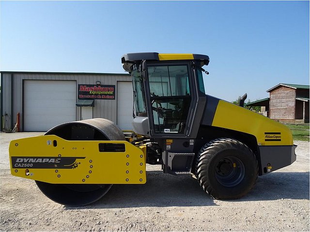 2015 DYNAPAC CA2500D Photo