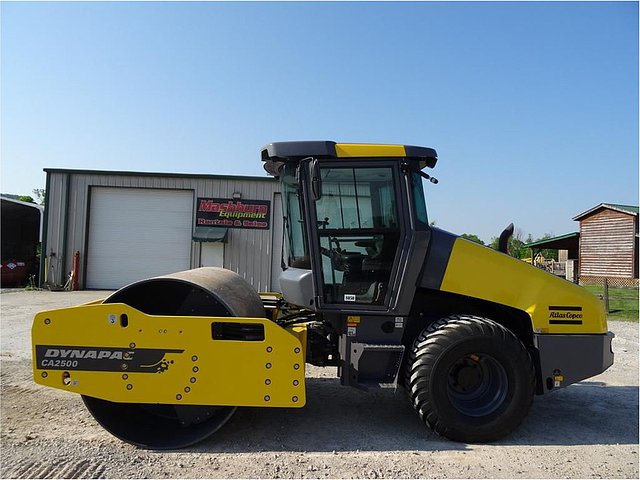 2015 DYNAPAC CA2500D Photo