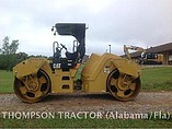 2011 CATERPILLAR CB64 Photo #2