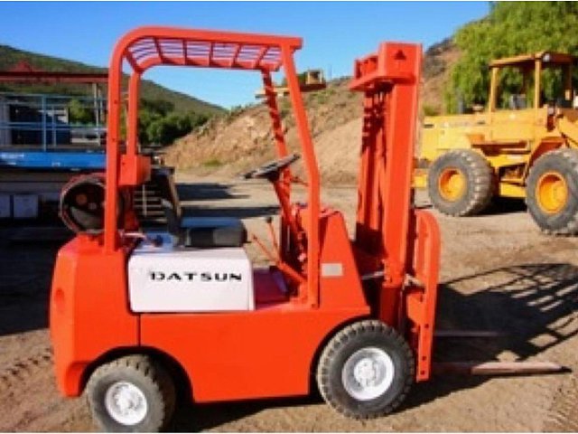 83 DATSUN CPF02