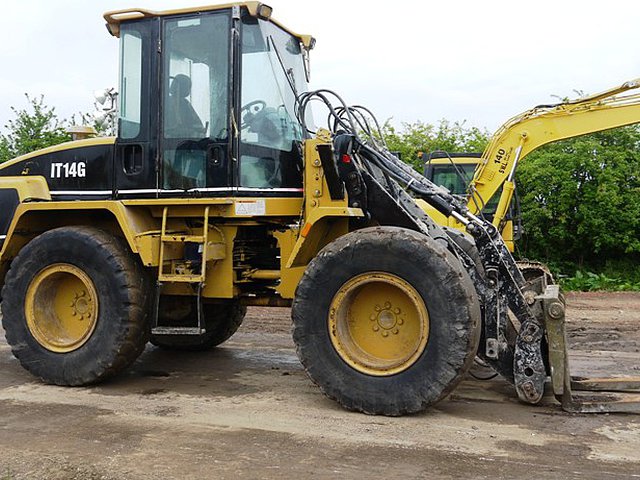 01 CATERPILLAR IT14G