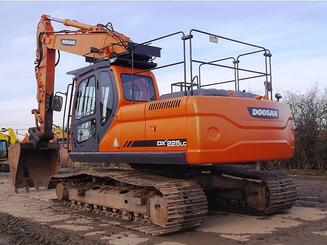 2012 DOOSAN DX225 LC Photo
