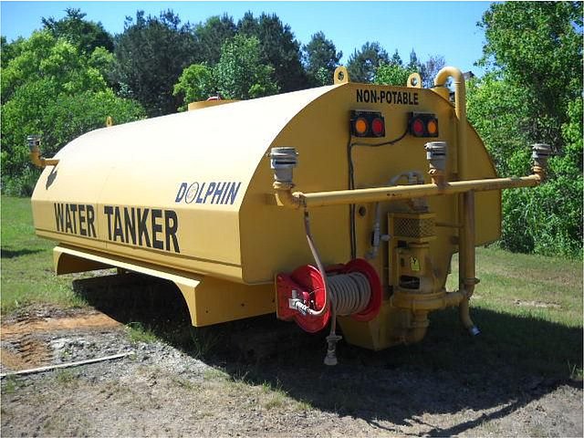 13 DOLPHIN TANKER 5000 GAL