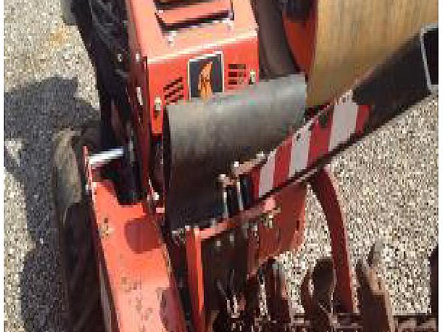 2011 DITCH WITCH RT12 Photo