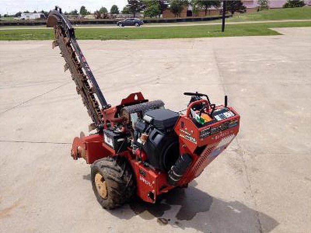 2011 DITCH WITCH RT24 Photo