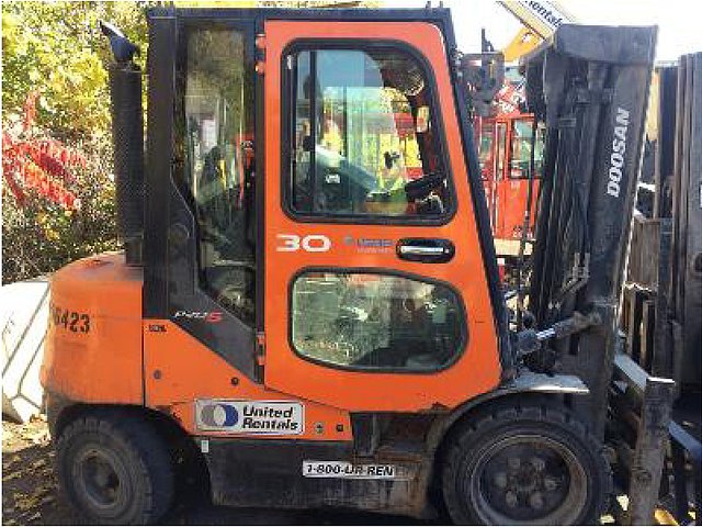 2010 DOOSAN D30S-5 Photo