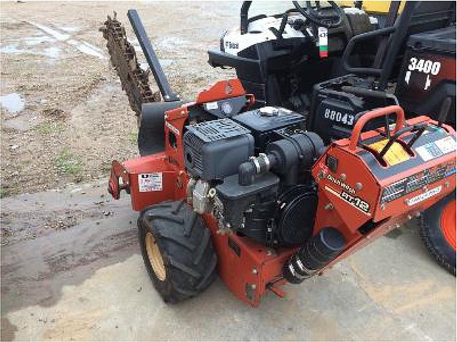 2011 DITCH WITCH RT12 Photo