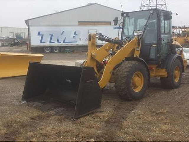 13 CATERPILLAR 906H2