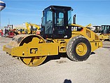 11 CATERPILLAR CS56