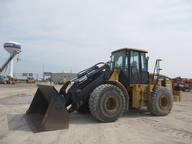 04 CATERPILLAR IT62G II