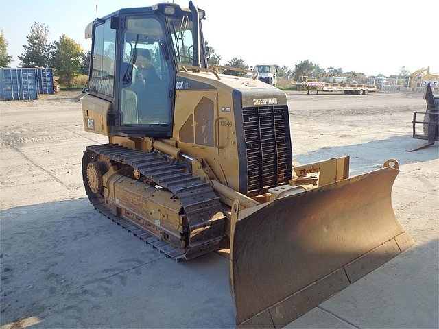 11 CATERPILLAR D3K XL