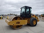 11 CATERPILLAR CS56
