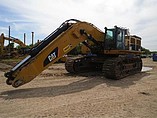 2011 CATERPILLAR 390DL Photo #3