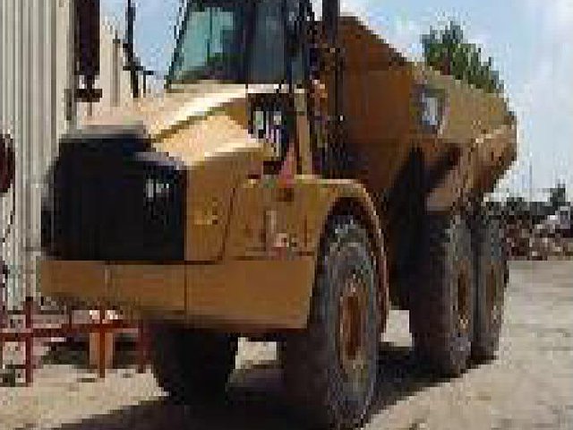 12 CATERPILLAR 740B