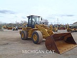 2011 CATERPILLAR 938H Photo #2
