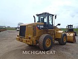 2011 CATERPILLAR 938H Photo #3
