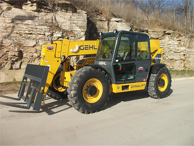 2014 GEHL DL12-40 Photo