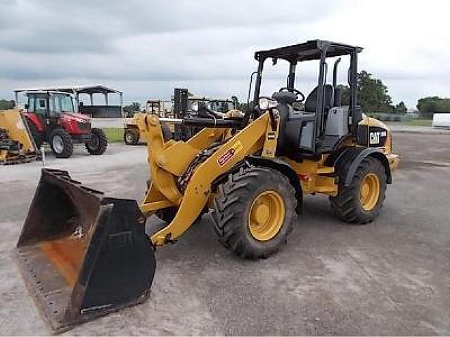 2014 CATERPILLAR 908H2 Photo
