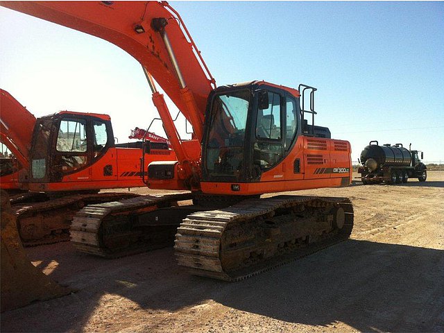 2012 DOOSAN DX300 Photo