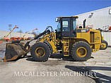 2012 CATERPILLAR 930H Photo #2