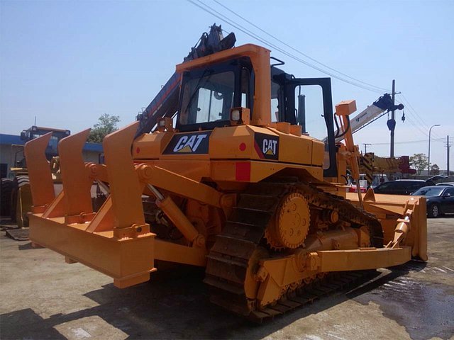 2010 CATERPILLAR D7R Photo