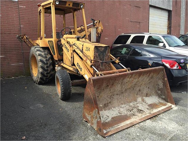 1983 FORD 555 Photo
