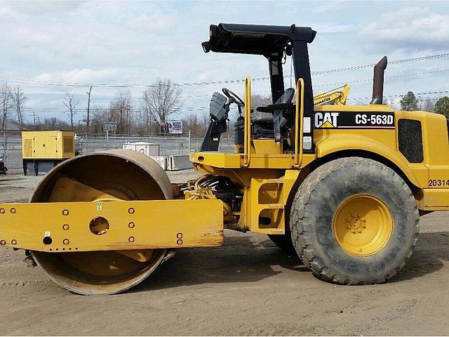 2001 CATERPILLAR CS-563D Photo