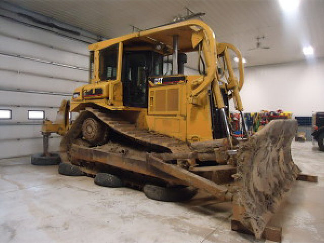 2004 CATERPILLAR D7R XR Photo