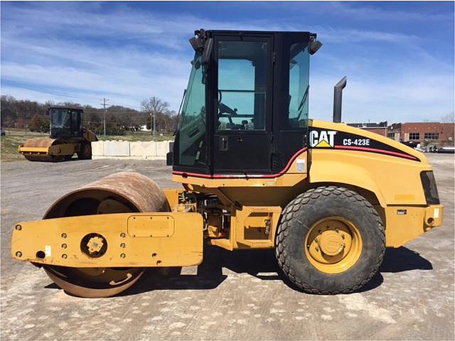 2006 CATERPILLAR CS-433E Photo