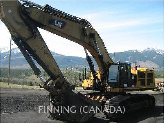 14 CATERPILLAR 390DL