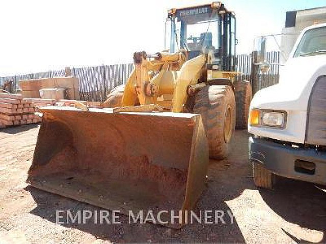 1998 CATERPILLAR 928G Photo
