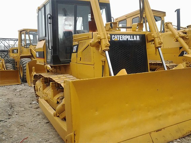 2004 CATERPILLAR D6G Photo