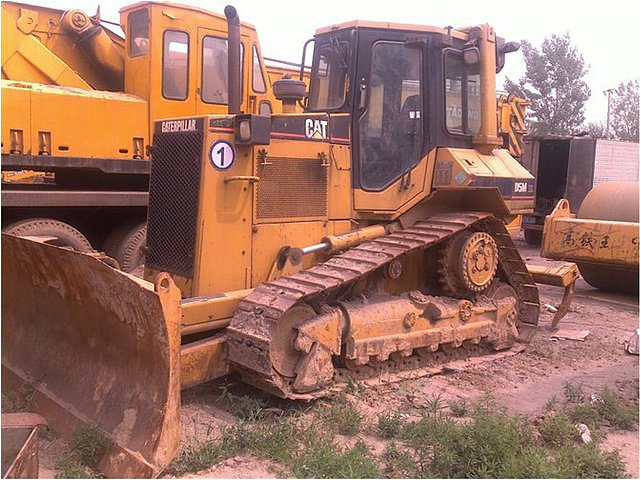 2001 CATERPILLAR D5M XL Photo