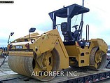 11 CATERPILLAR CB64