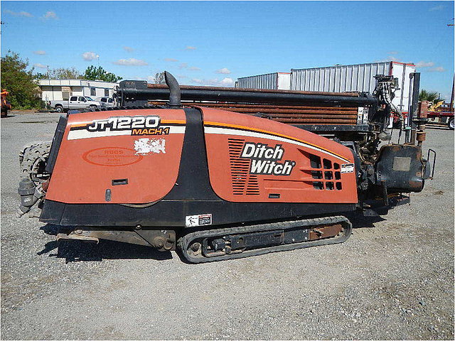 2005 DITCH WITCH JT1220 MACH 1 Photo