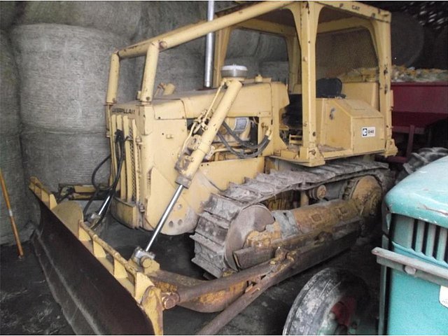 1981 CATERPILLAR D4E Photo