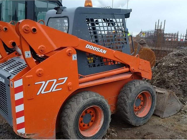 02 DOOSAN DSL 702