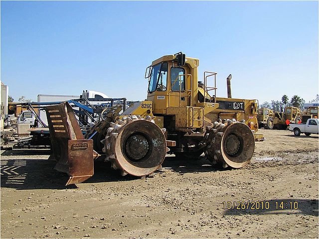 94 CATERPILLAR 826C
