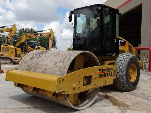 2010 CATERPILLAR CS56 Photo