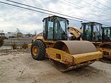 05 CATERPILLAR CS-563E